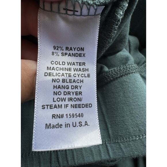 Lisa Bayne Pull On Cropped Pants Size Medium Petite Seaglass Stretch High Rise - Picture 6 of 6